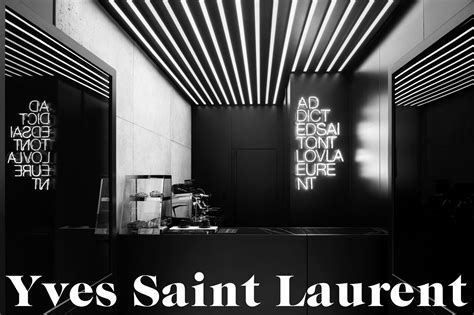 st laurent ysl cafe